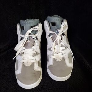 Nike Air Jordan 6 Retro Grey/White 384665-100 Size 6Y